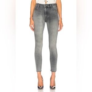 MOTHER
Looker Ankle Fray
$238 in Huntress